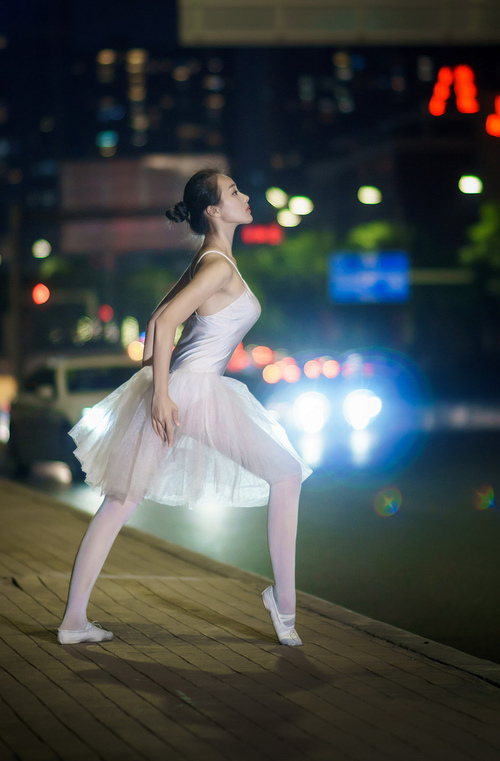 Kaiyun官方登录入口-好评如潮：专家盛赞双方精彩表现与激烈对抗！，好评如潮模板