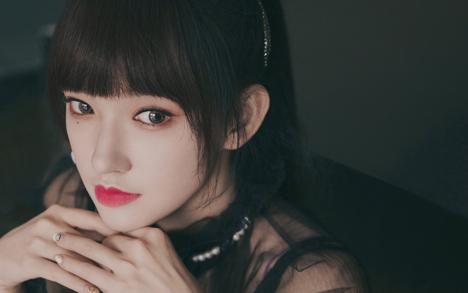 贯彻全民健身方针，篮球运动深入千家万户，为深入贯彻全民健身