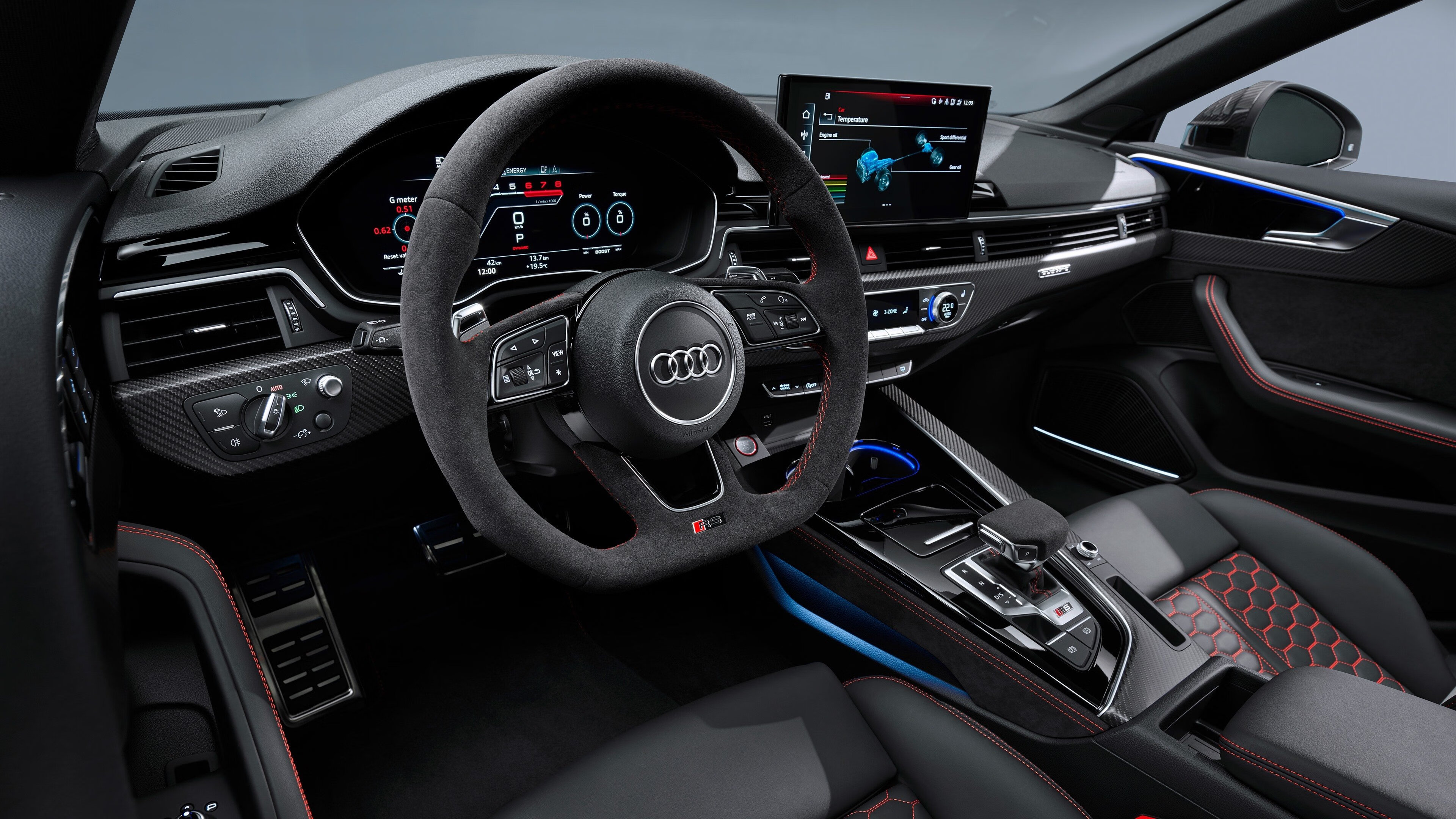 以足球为题材的艺术展览在全国巡展,弘扬体育精神和地方文化,以足球为主题的作品